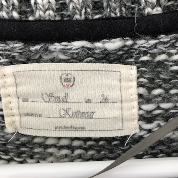 Fox Sweater - Picture 2 of 3